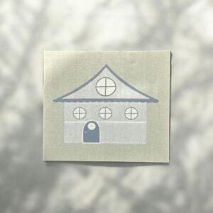 Tablou Decorativ Søstrene Grene Casă Minimalistă – 24×21 cm, Pânză pe Cadru MDF