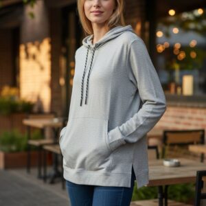 Hanorac damă Salt Life gri deschis, cu glugă și buzunar frontal, model lejer, mărimea XL