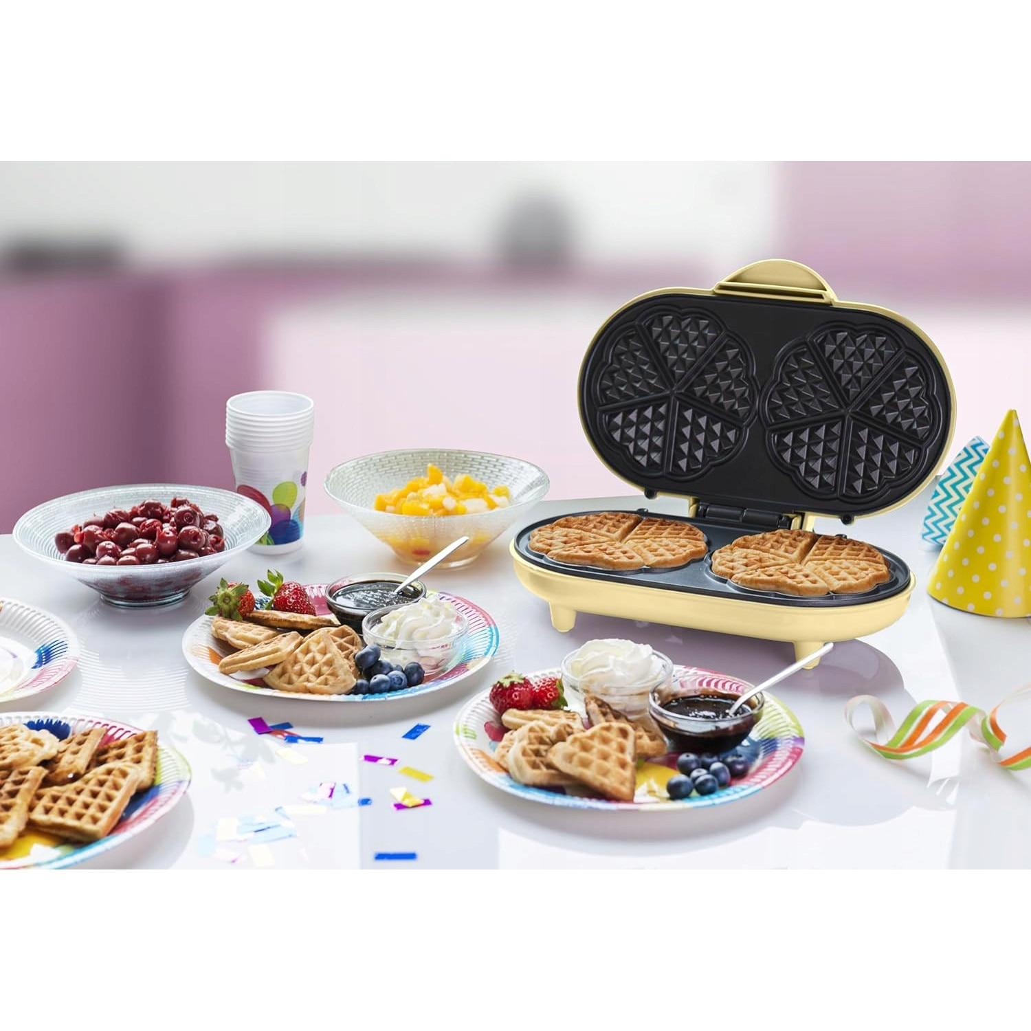 Aparat pentru Vafe Duble în Formă de Inimă Bestron Sweet Dreams-1000 W, Strat Antiaderent , Galben - imagine 2