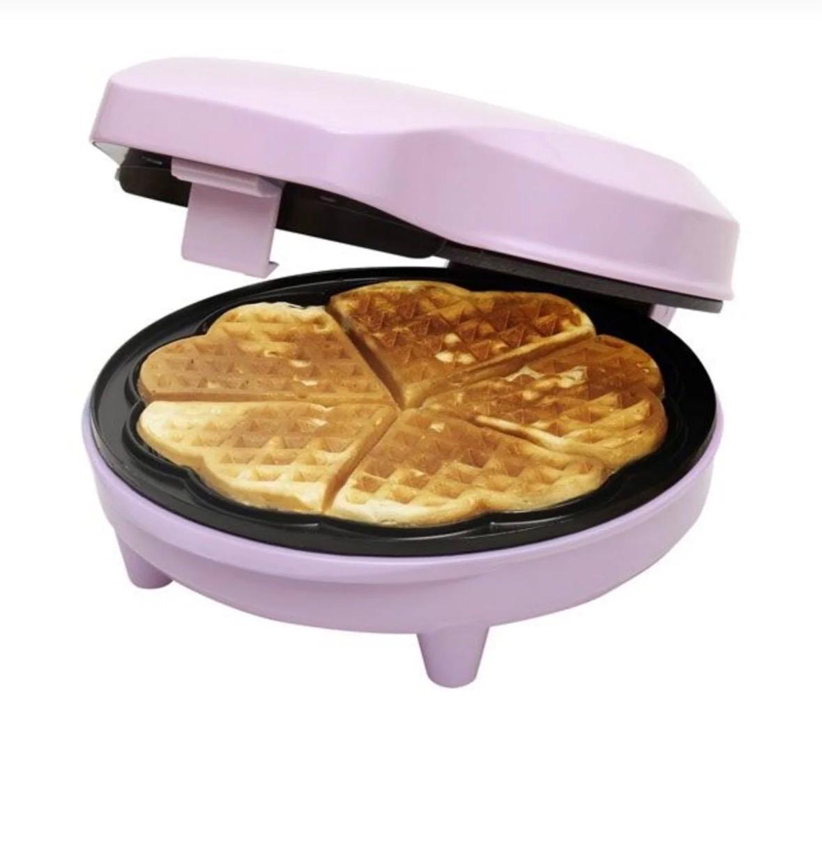 Aparat pentru vafe roz in forma de inima Bestron Sweet Dreams