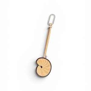 Breloc Tory Burch Snail Shell Key Fob din Piele Naturală, Accesoriu Premium pentru Chei și Geantă