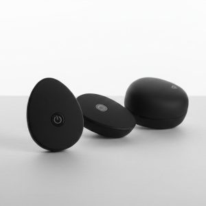 Incalzitor de maini Ambiano de culoare neagra cu functie power bank si design compact rotunjit din doua piese