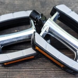 Pedale pentru bicicletă cu reflectoare, ax din oțel, corp din aluminiu, filet 9/16", set 2 bucăți