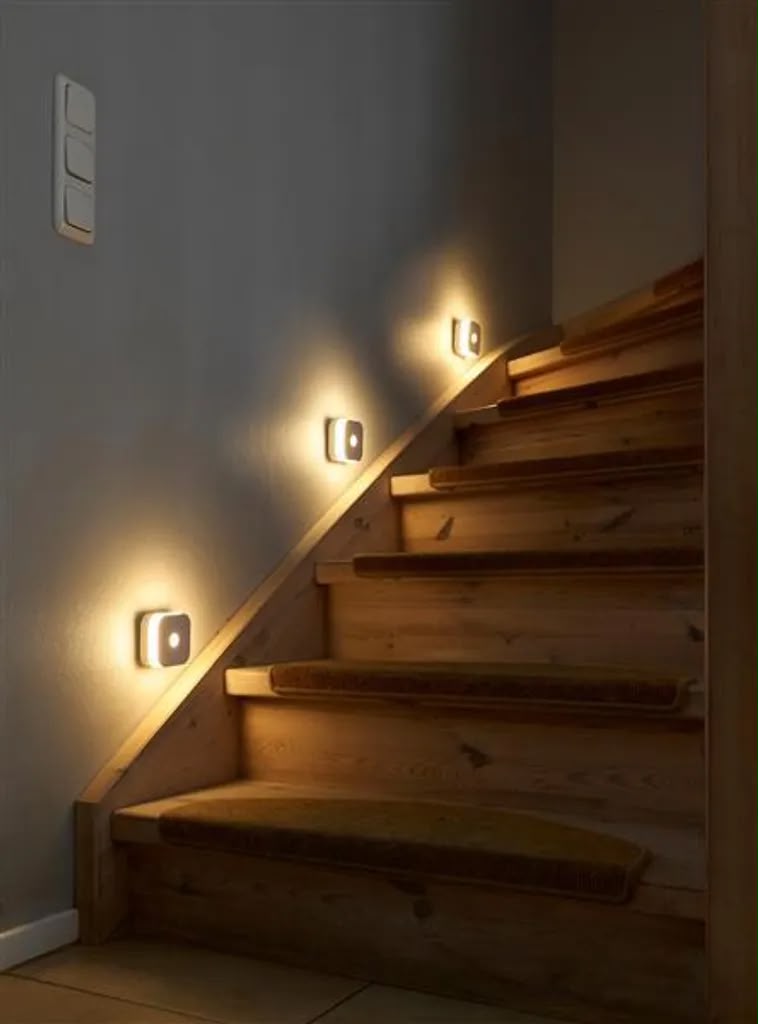 Set 3 Lămpi LED CASALUX cu Senzor de Mișcare – Lumină Alb Cald, IP44, Interior și Exterior, Alimentare cu Baterii - imagine 4